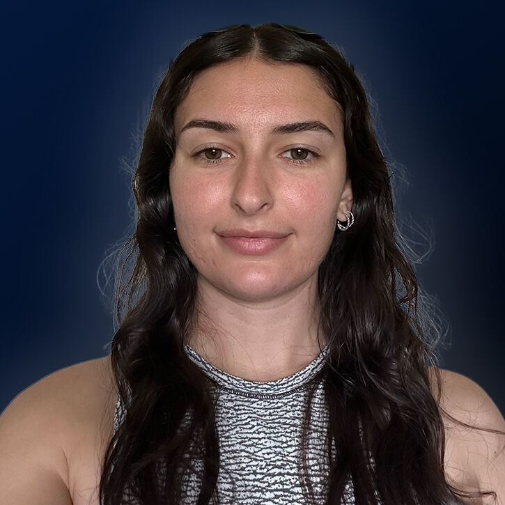 Carly Gomes